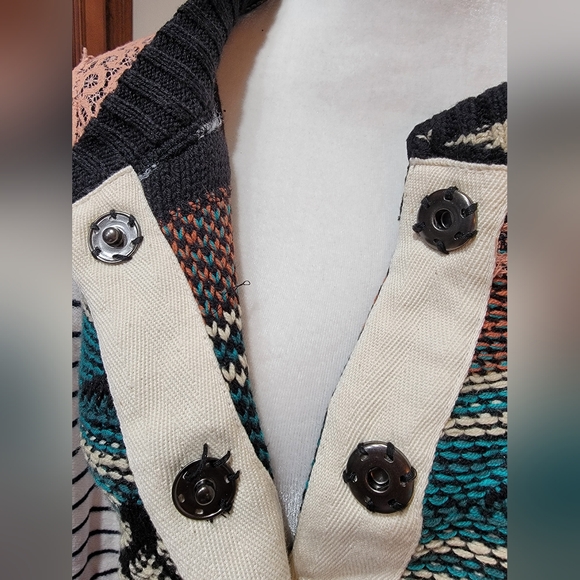 BKE Boho Southwestern Crochet Sweater Jacket Cardigan Size Medium - Picture 9 of 14